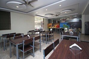 Daily buffet breakfast (INR 150 per person)