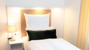 Enkeltværelse | Minibar, pengeskab på værelset, skrivebord