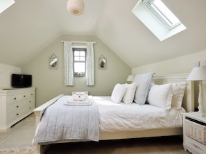 4 bedrooms, free WiFi, bed sheets