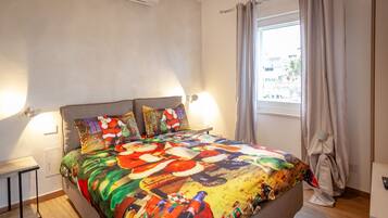 In-room safe, desk, iron/ironing board, free WiFi