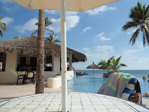 Piscine couverte, piscine extérieure