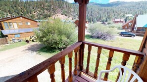 Property grounds - Lady Victoria House with High Speed Wifi (Red River)