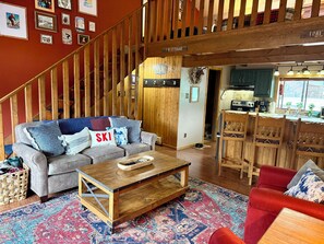 TV, fireplace, DVD player - Aspen West #5 Townhouse with High Speed Wifi (Red River)