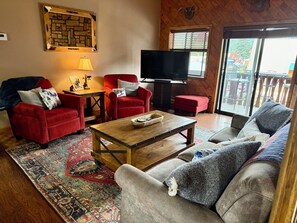 TV, fireplace, DVD player - Aspen West #5 Townhouse with High Speed Wifi (Red River)