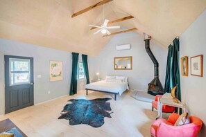 1 bedroom, desk, iron/ironing board, travel cot
