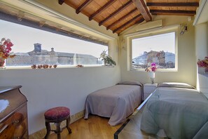 Luxury Duplex, Ensuite, City View (Roof Top Altana) | 1 bedroom - Rinidia Siena Centro (Siena)