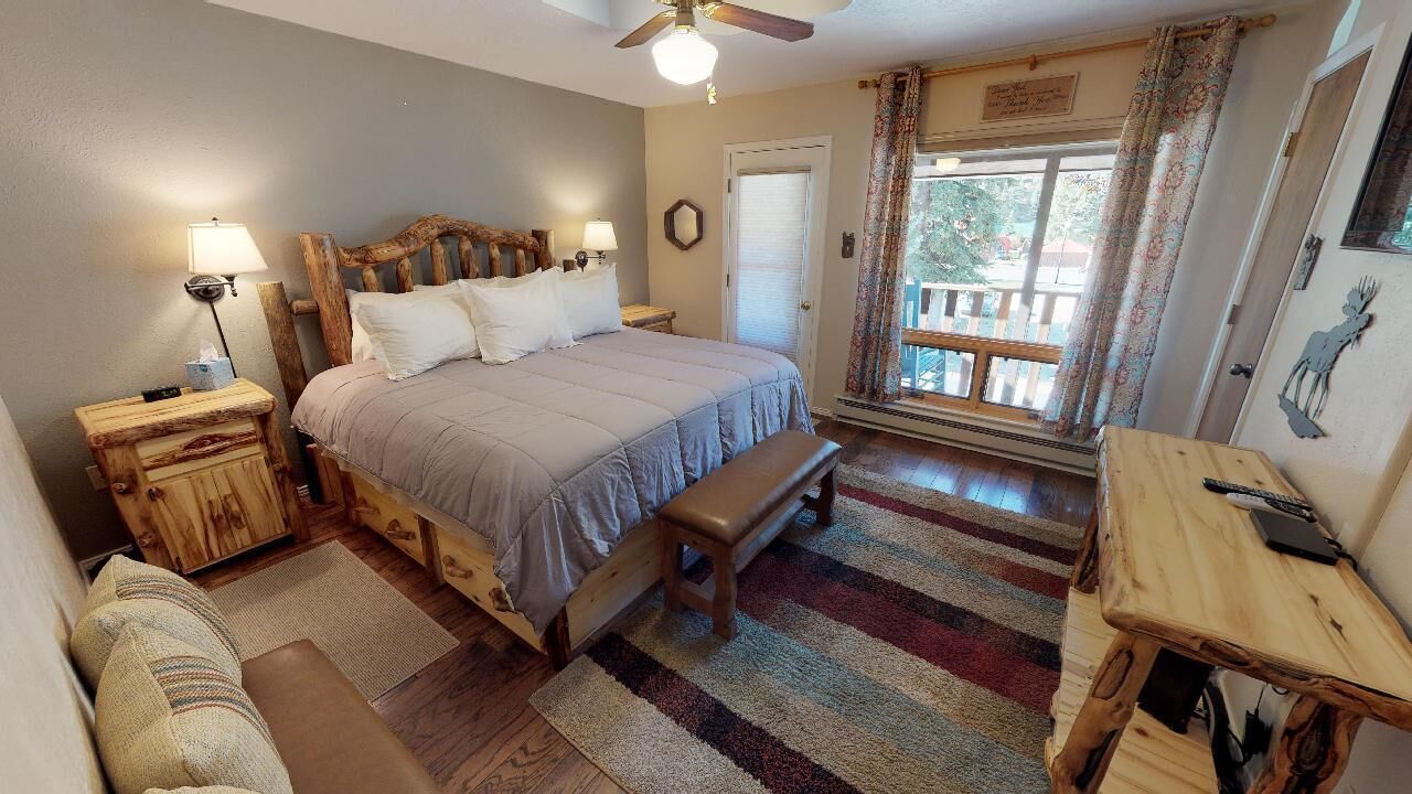 2 bedrooms, WiFi (free), bed sheets