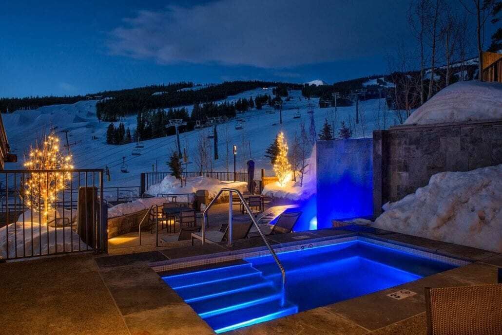 Indoor pool, outdoor pool