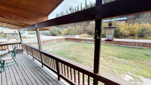 Property grounds - Line Shack on Tenderfoot Trail with High Speed Wifi (Red River)