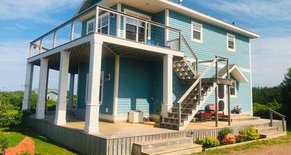 Steps from Thunder Cove Beach!