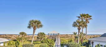 Surf Crest Village #25 (Pelican Beach View) Ocean front 4 bedroom One pet only