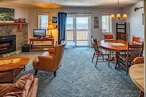 TV, fireplace, DVD player