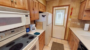 Oven, stovetop, dishwasher, coffee/tea maker