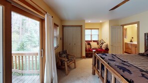 5 slaapkamers, een strijkplank/strijkijzer, wifi, beddengoed