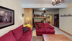 TV, peis og DVD-spiller