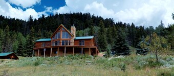 29 Valley of the Pines with Hot Tub in the Upper Valley