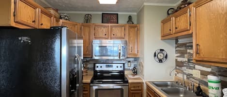 Fridge, microwave, oven, dishwasher