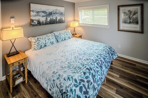 2 bedrooms, internet, bed sheets - 811-Sugar Ski Premium Two Bed Two Bath First Floor Unit (Sugar Mountain)