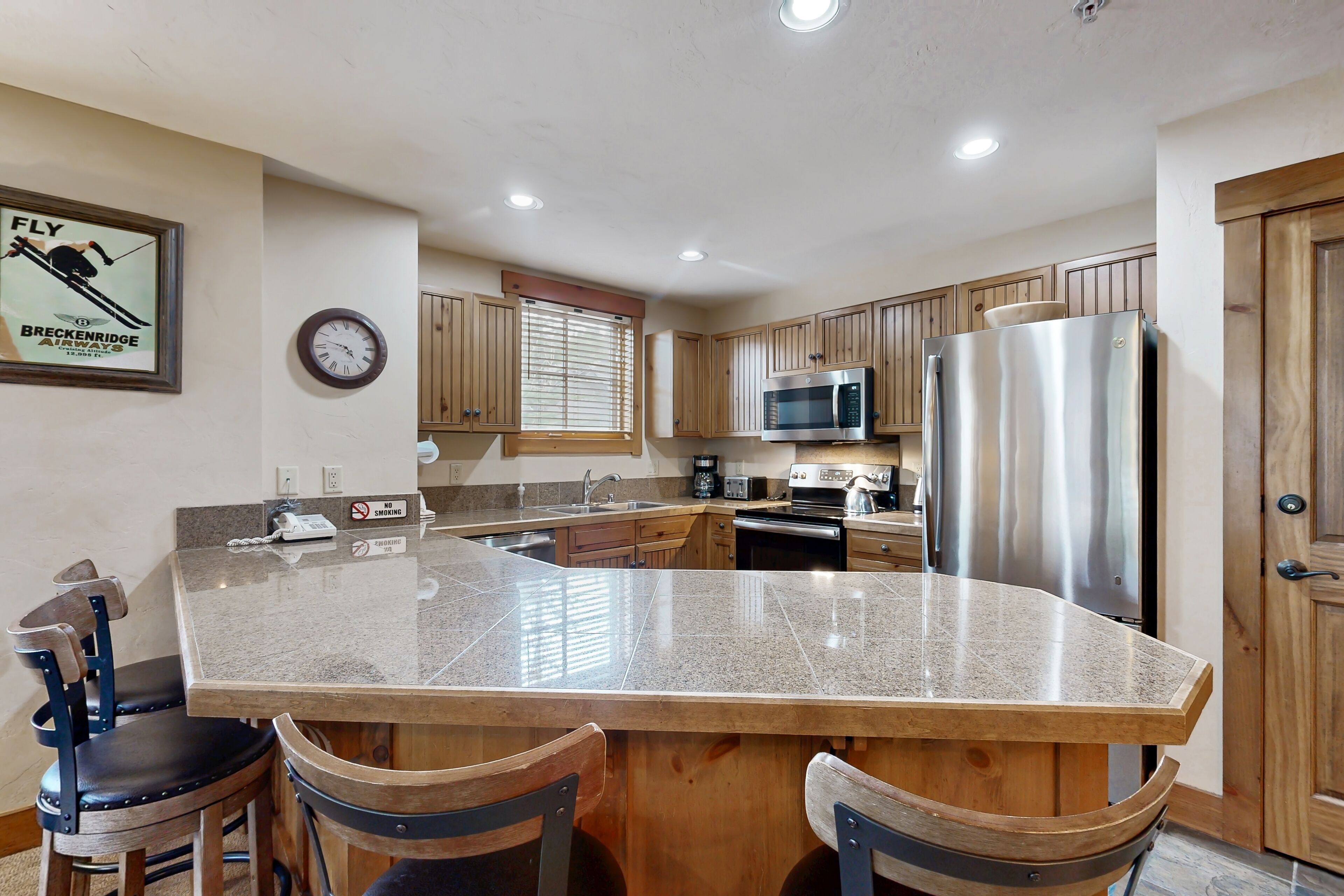 雪櫃、微波爐、焗爐、爐具