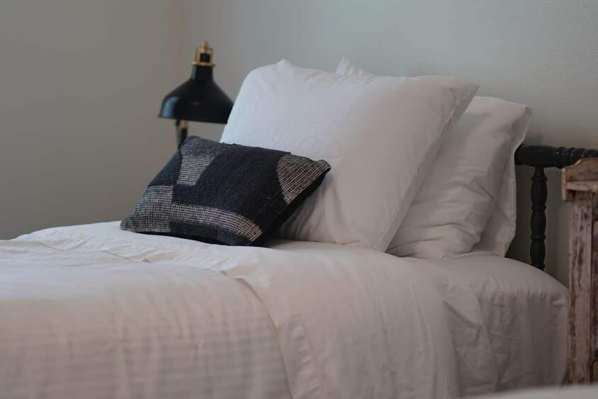 Farmstead Round Top - Room 2 | Hochwertige Bettwaren, Pillowtop-Betten, kostenloses WLAN