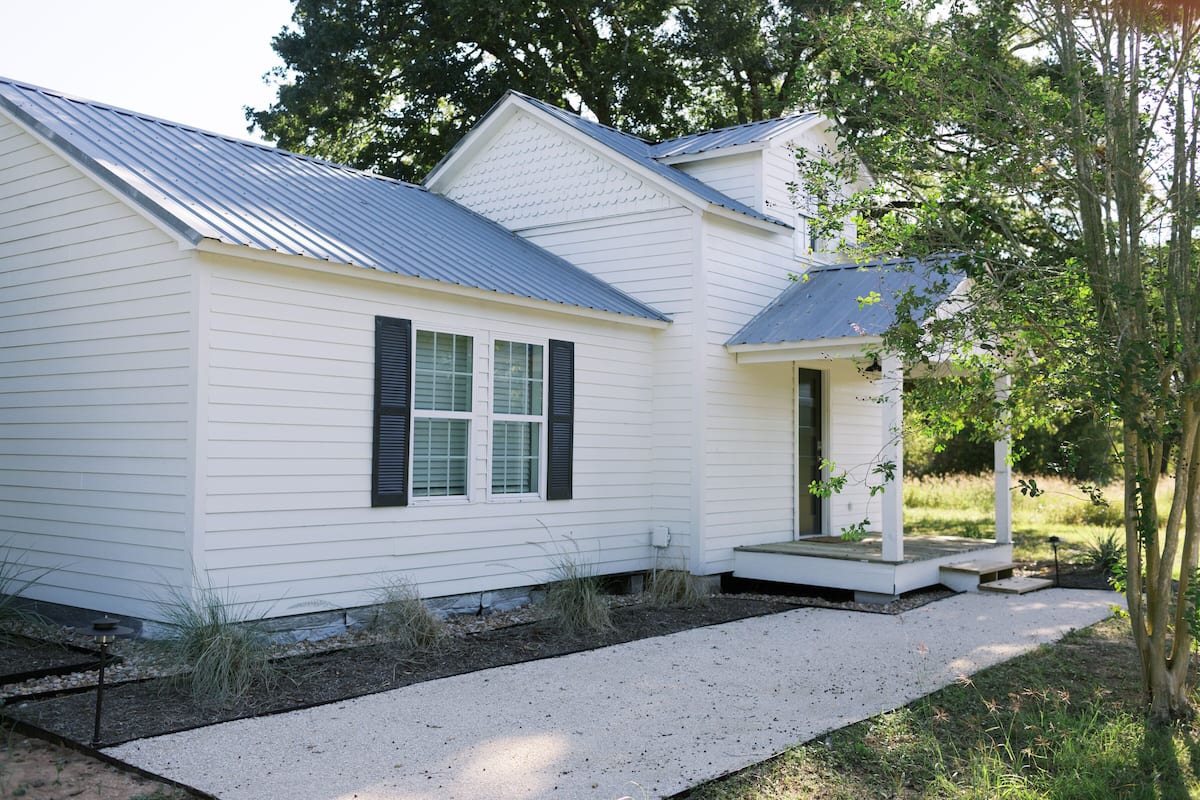 Farmstead Round Top - Cottage | Hochwertige Bettwaren, Pillowtop-Betten, kostenloses WLAN