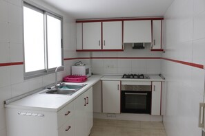 Fridge, microwave, oven, coffee/tea maker