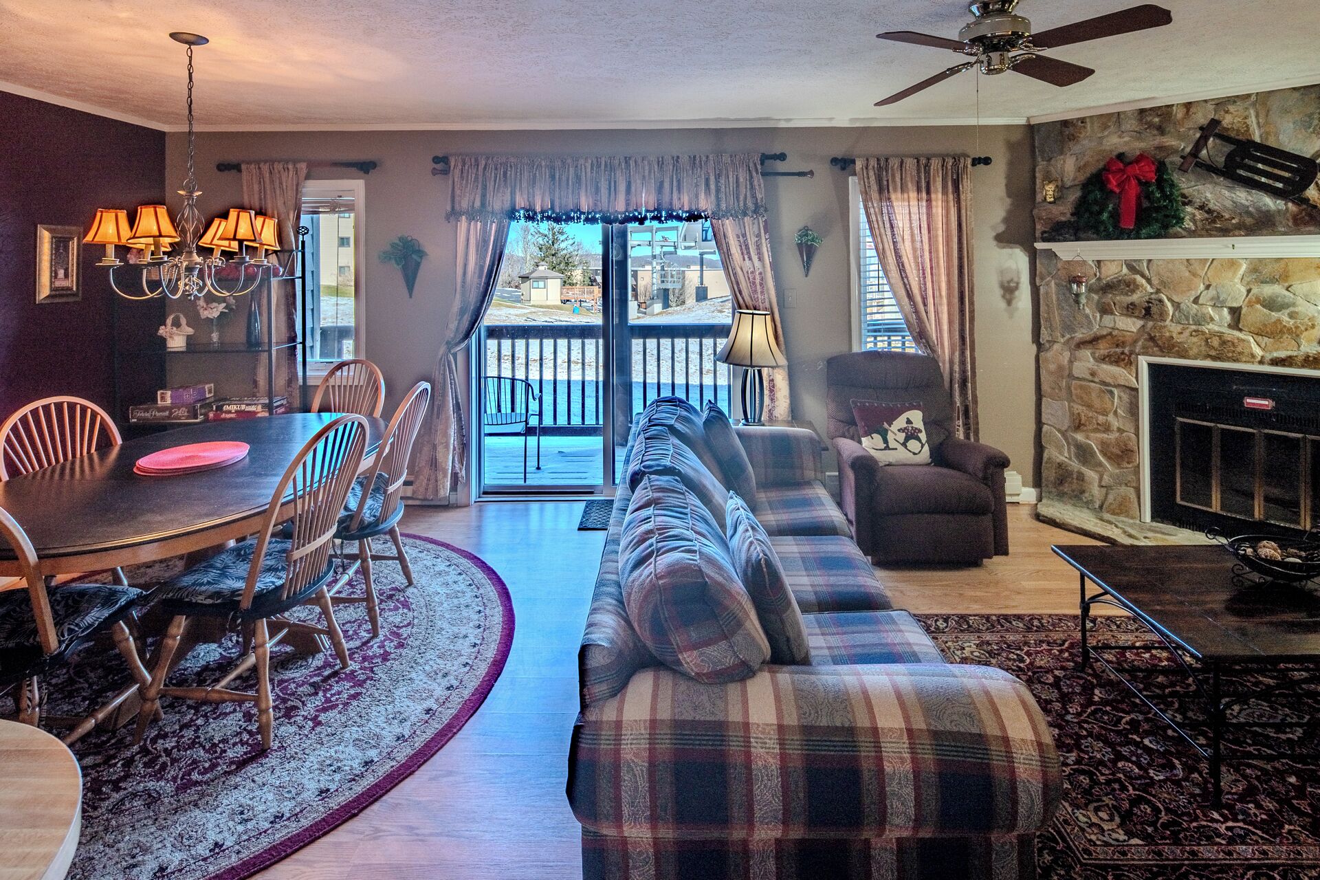 TV, fireplace, DVD player