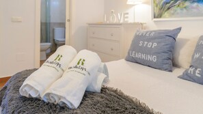 3 bedrooms, travel crib, WiFi - Fuentezuelas Pool Villa Sayalonga by Ruralidays (Málaga)