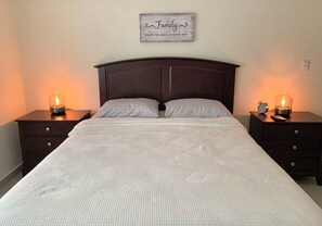 3 chambres, fer et planche à repasser, Wi-Fi, draps fournis