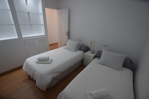 2 chambres, chambres insonorisées, fer et planche à repasser, Wi-Fi