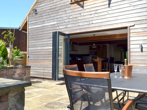 3 bedroom accommodation in Melbourne, near Derby