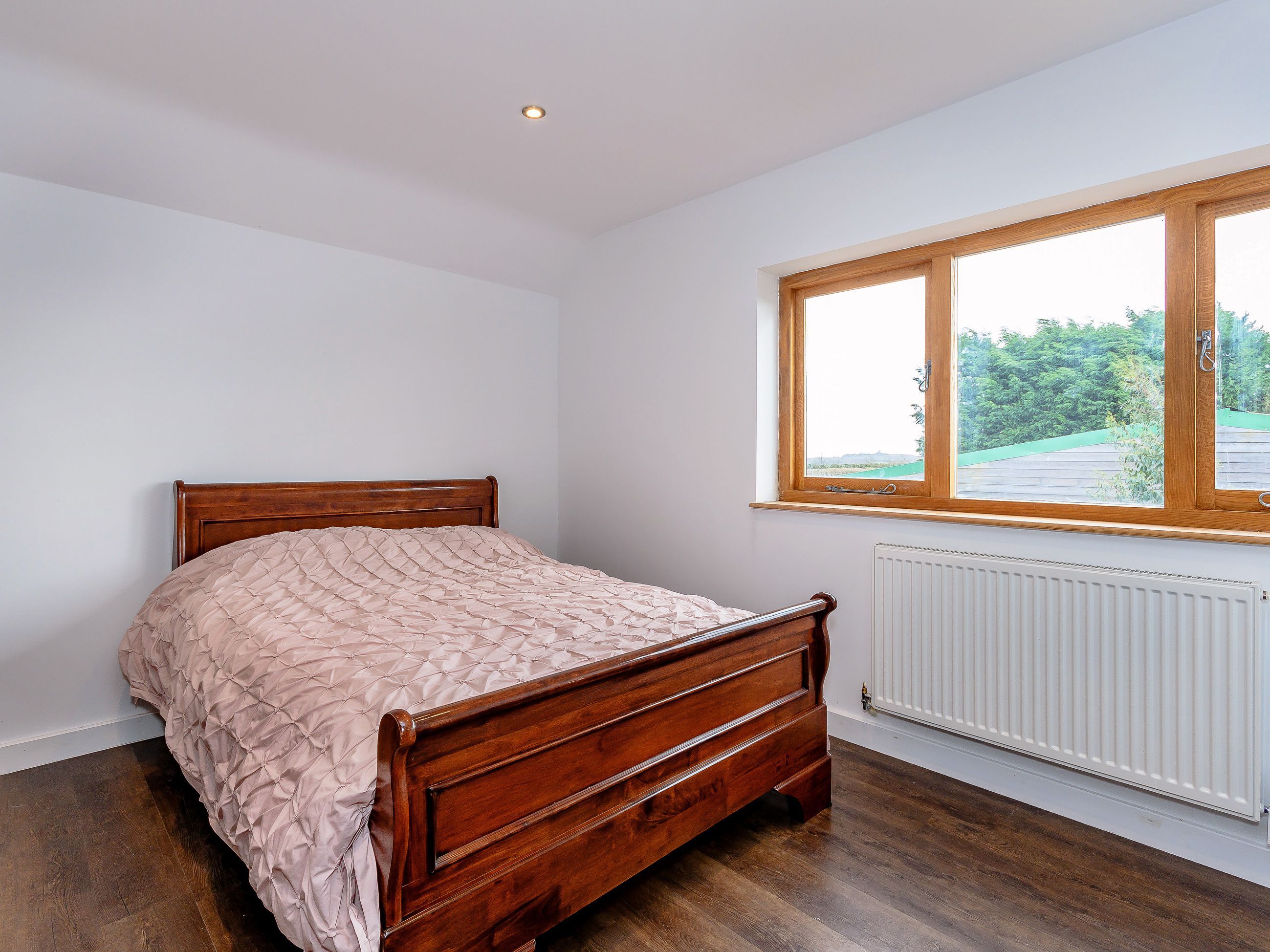 Attractive en-suite double bedroom | Olive Lodge, Melbourne, near Derby