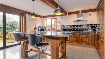 فرن، غسالة أطباق، مجمّد