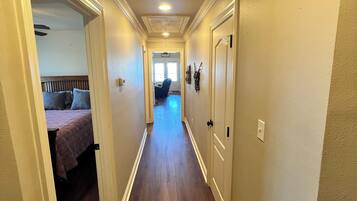 3 chambres, fer et planche à repasser, lit parapluie, Wi-Fi gratuit