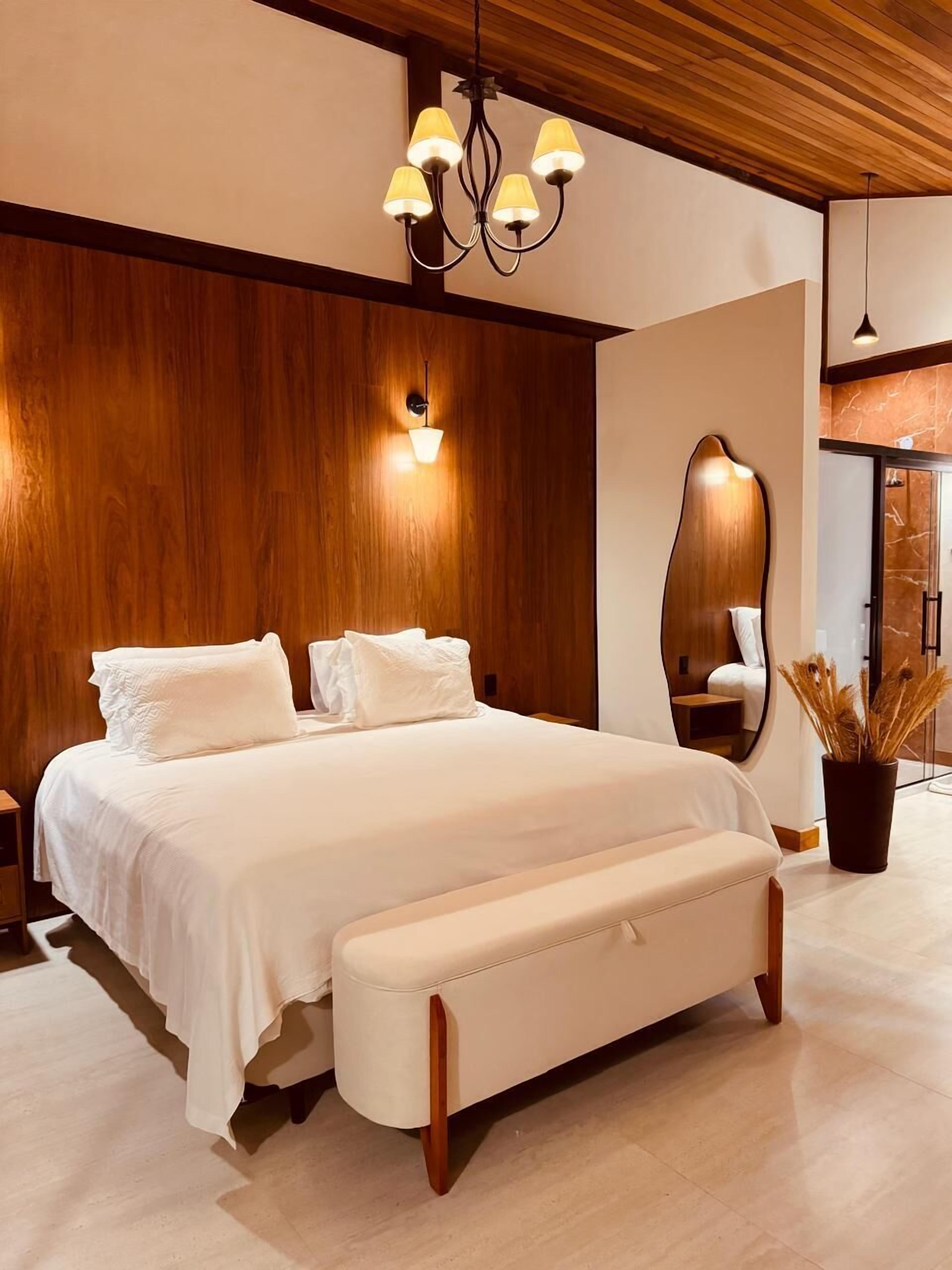 Minibar, wifi gratis y ropa de cama 