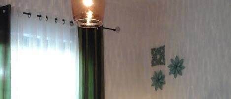 1 chambre, fer et planche Ă repasser, Wi-Fi, literie fournie