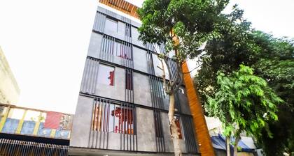 OYO Flagship 37110 Block C Shakurpur