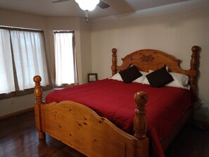 3 chambres, lit parapluie, Wi-Fi gratuit, draps fournis