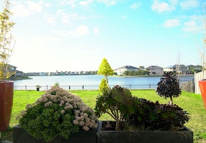 House, 6 Bedrooms | Lake view