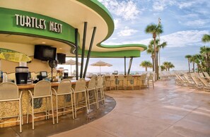 Bar (on property) - 1 Bd Condo, Wide Open Ocean F U N! (Daytona Beach)