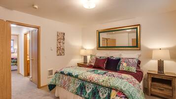 2 chambres, fer et planche Ă repasser, Wi-Fi, draps fournis