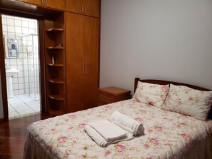 3 bedrooms, free WiFi, bed sheets