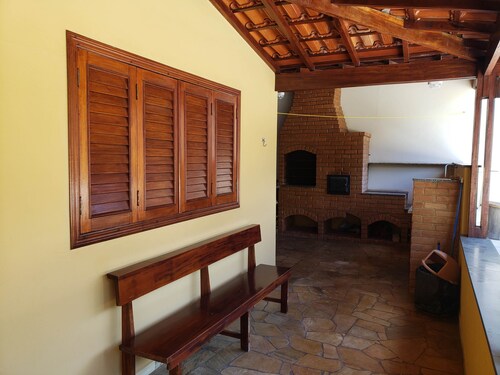 House of high standard near the center of São Lourenço.