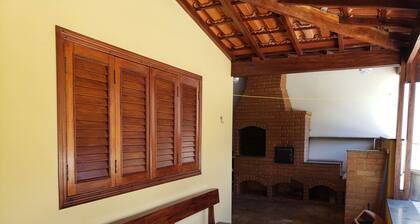 House of high standard near the center of São Lourenço.