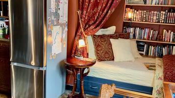 1 bedroom, desk, iron/ironing board, free WiFi