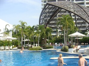 Piscina interna, piscina externa