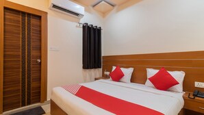 Room - OYO Flagship 45850 Vishwanath Palace (Lucknow)