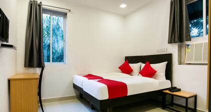 OYO Flagship 38540 Hotel Shangrila Nehru Rd