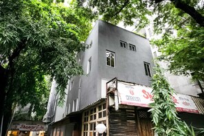Exterior - OYO Flagship 38540 Hotel Shangrila Nehru Rd (Mumbai)