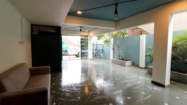 Balcony - Collection O 44919 Orient Comfort (Nagpur)